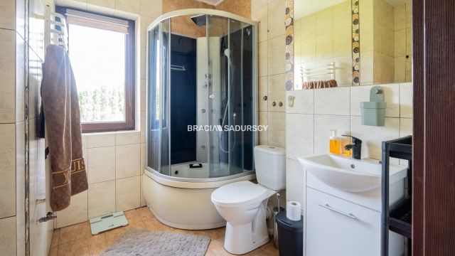 dom wolnostojący, 5 pokoi Wolica. Zdjęcie 15