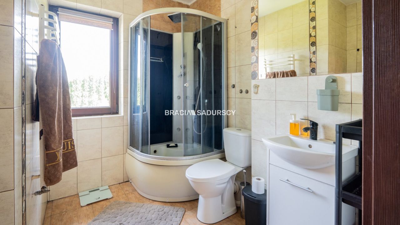 dom wolnostojący, 5 pokoi Wolica. Zdjęcie 15