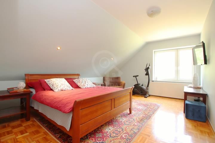 dom wolnostojący, 7 pokoi Mąkoszyce. Zdjęcie 12