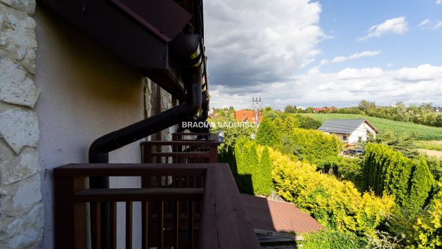 dom szeregowy, 4 pokoje Bibice, ul. Leśna. Zdjęcie 37