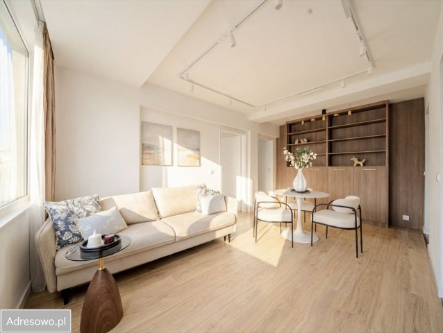 Mieszkanie 3-pokojowe Warszawa Śródmieście, al. Jana Pawła II. Zdjęcie 1