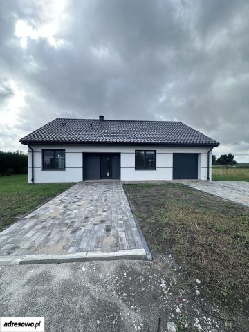 dom wolnostojący, 3 pokoje Święta. Zdjęcie 1
