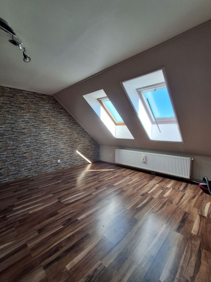 Mieszkanie 3-pokojowe Chałupy. Zdjęcie 3