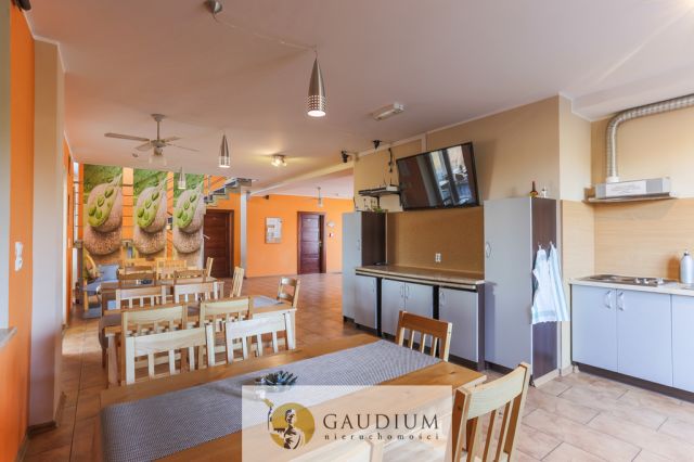 dom wolnostojący, 15 pokoi Rewa. Zdjęcie 12