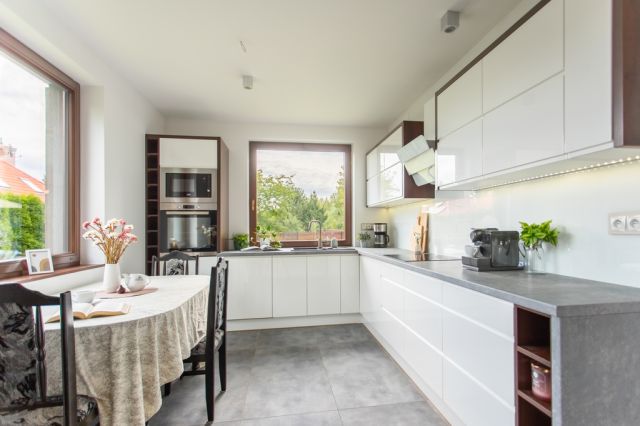 dom wolnostojący, 6 pokoi Michałów-Reginów, ul. Warszawska. Zdjęcie 4