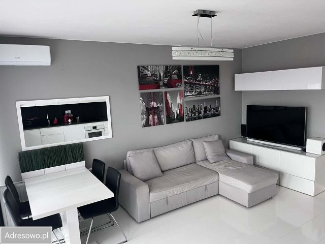 Mieszkanie 3-pokojowe Warszawa Białołęka, ul. Modlińska. Zdjęcie 1