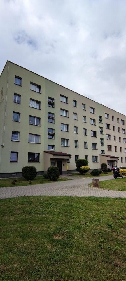 Mieszkanie 2-pokojowe Łazy Podlesie, ul. Wyzwolenia. Zdjęcie 1