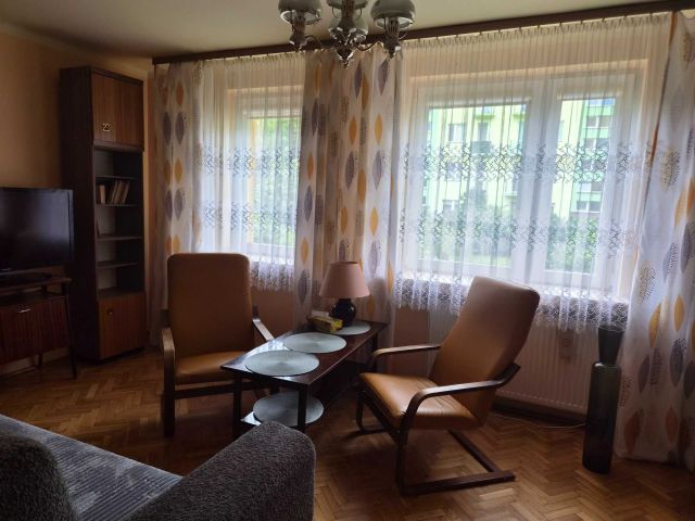 Mieszkanie 3-pokojowe Staszów, ul. gen. Mariana Langiewicza. Zdjęcie 1