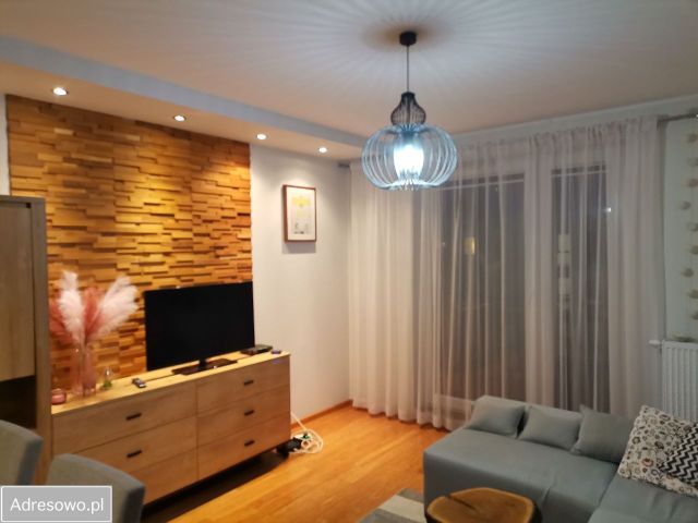 Mieszkanie 3-pokojowe Warszawa Wawer, ul. Korkowa. Zdjęcie 1