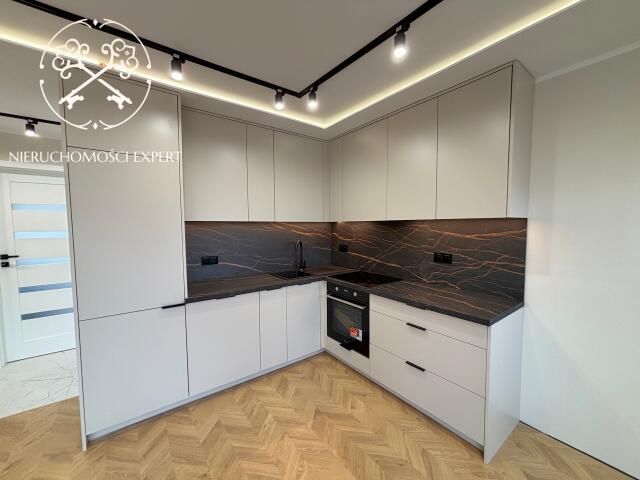 Mieszkanie 3-pokojowe Ostrowiec Świętokrzyski, ul. Ludwika Waryńskiego. Zdjęcie 2