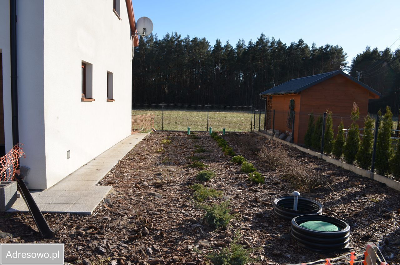 dom wolnostojący, 3 pokoje Lisie Kąty, ul. Szybowcowa. Zdjęcie 2
