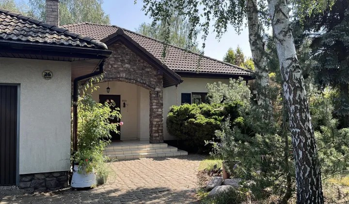 dom wolnostojący, 6 pokoi Komorów, ul. Tęczowa