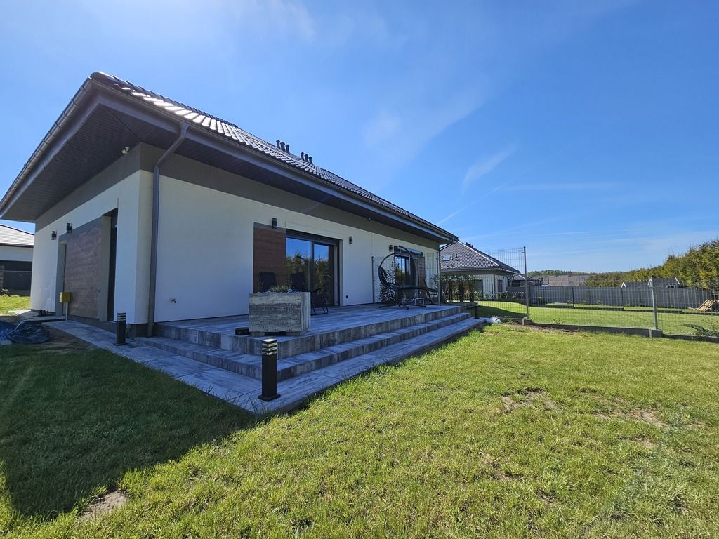 bliźniak, 3 pokoje Bydlino. Zdjęcie 8