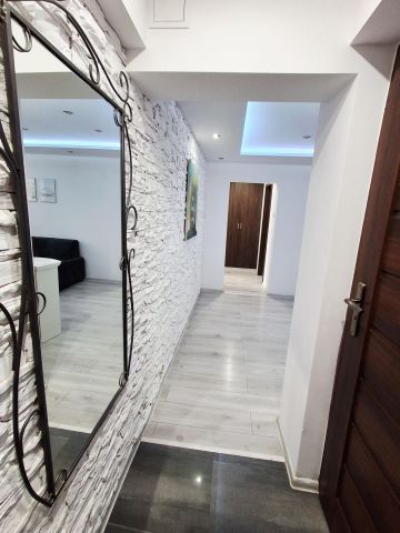 Mieszkanie 3-pokojowe Toruń Mokre, ul. Polskiego Czerwonego Krzyża. Zdjęcie 1