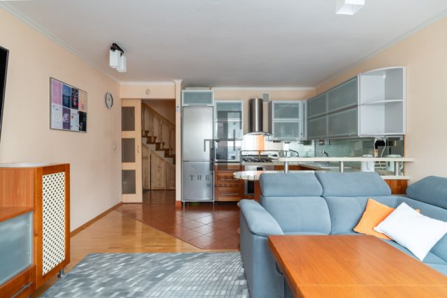 Mieszkanie 4-pokojowe Piaseczno, ul. Albatrosów. Zdjęcie 2