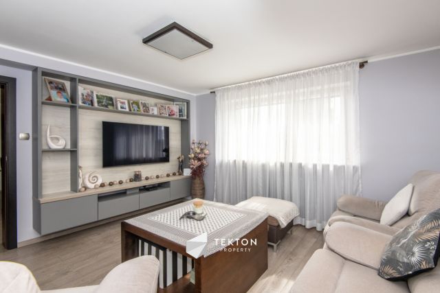 dom wolnostojący, 6 pokoi Wiry, ul. Komornicka. Zdjęcie 3