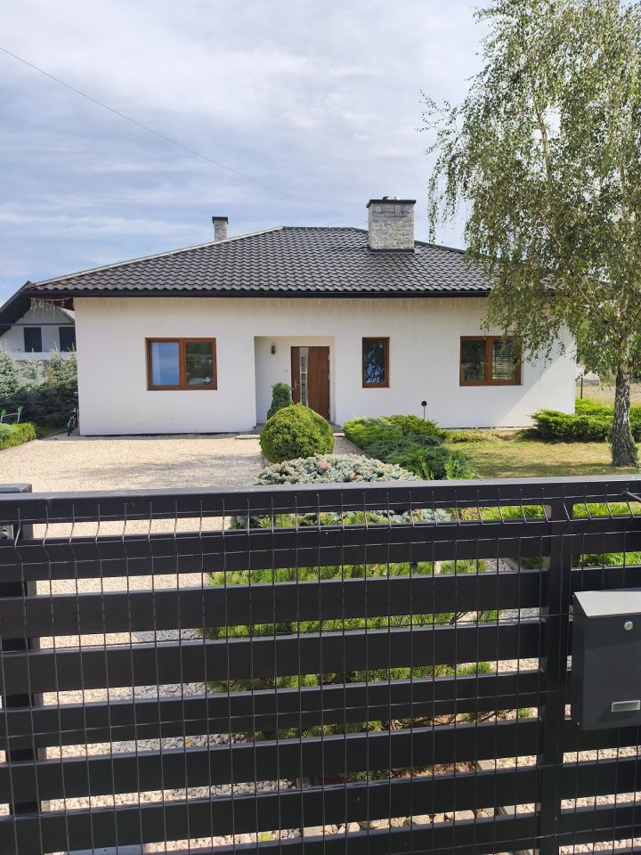 dom wolnostojący, 4 pokoje Stobierna, Stobierna. Zdjęcie 1
