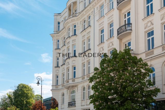 Mieszkanie 3-pokojowe Warszawa Śródmieście, ul. Bagatela. Zdjęcie 2