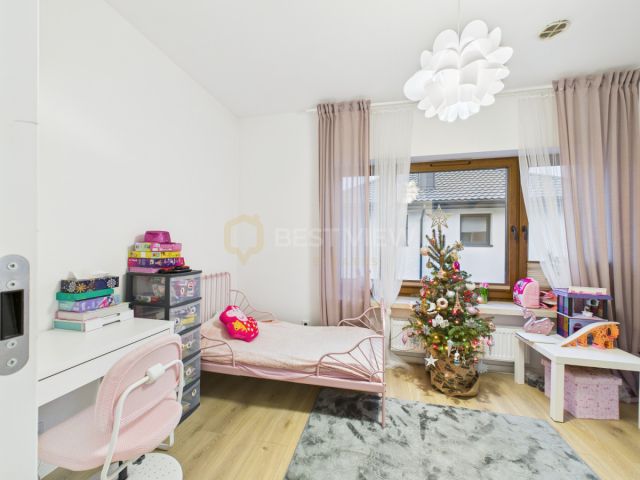 dom szeregowy, 5 pokoi Łomianki Dolne, ul. Kościelna Droga. Zdjęcie 15