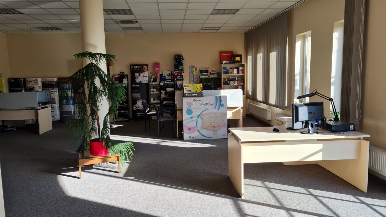 Biuro Golędzinów, ul. Trzebnicka. Zdjęcie 2