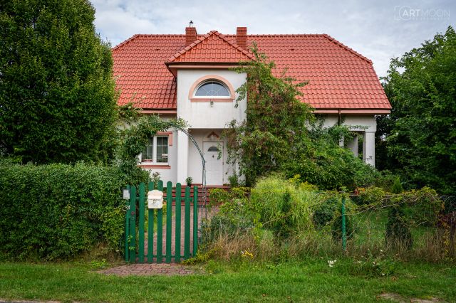 dom wolnostojący Gniezno Osiniec, ul. Powstania Warszawskiego. Zdjęcie 1