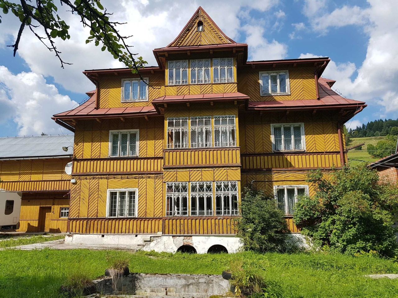 Maoin tráchtála, 1637 m²