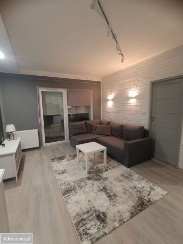 Mieszkanie 3-pokojowe Luboń, ul. Jachtowa. Zdjęcie 1