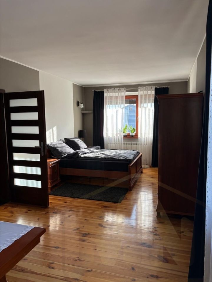 dom wolnostojący, 6 pokoi Poświętno. Zdjęcie 9