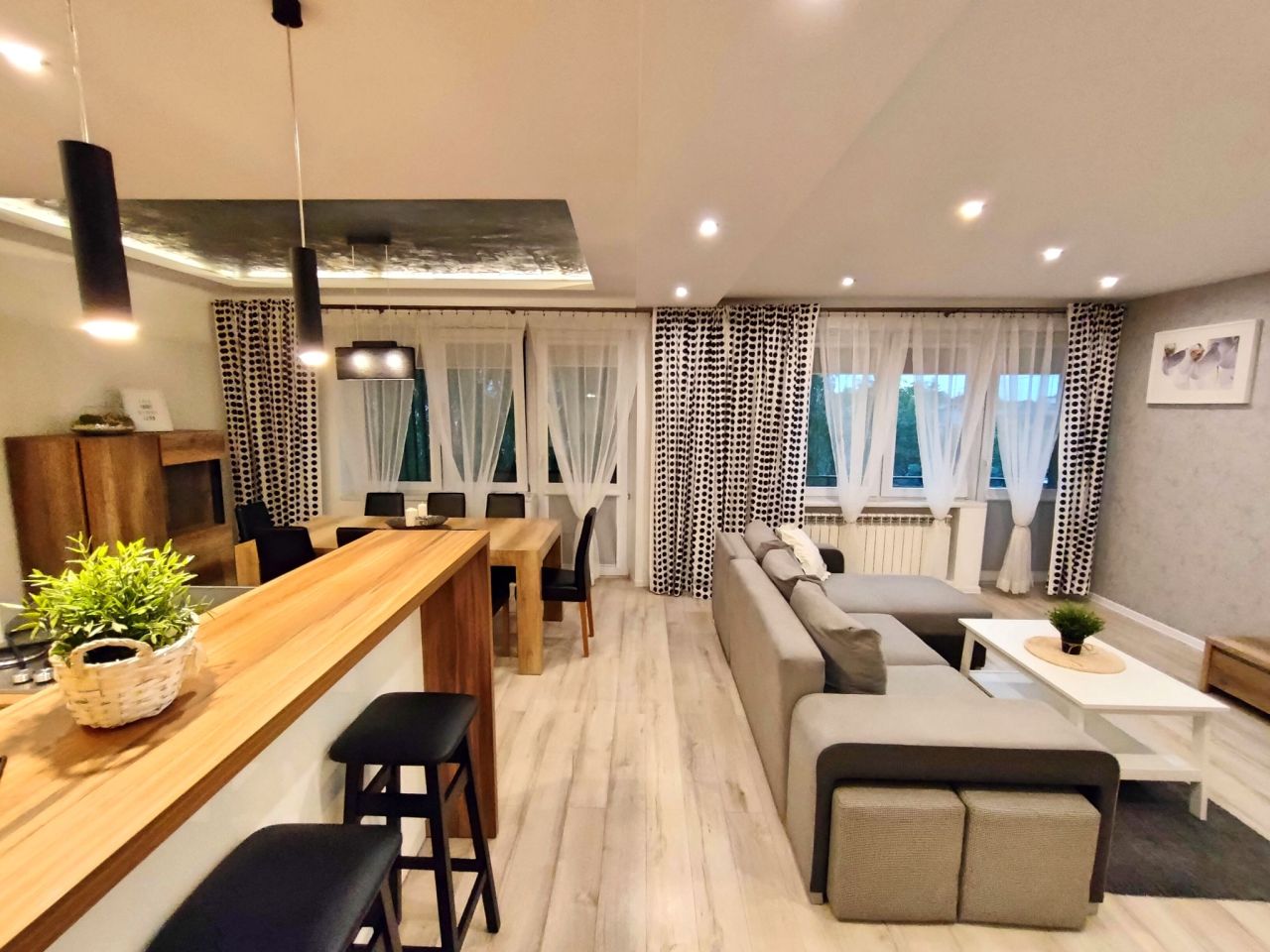 Mieszkanie 3-pokojowe Tarnów Piaskówka, ul. Prostopadła. Zdjęcie 1