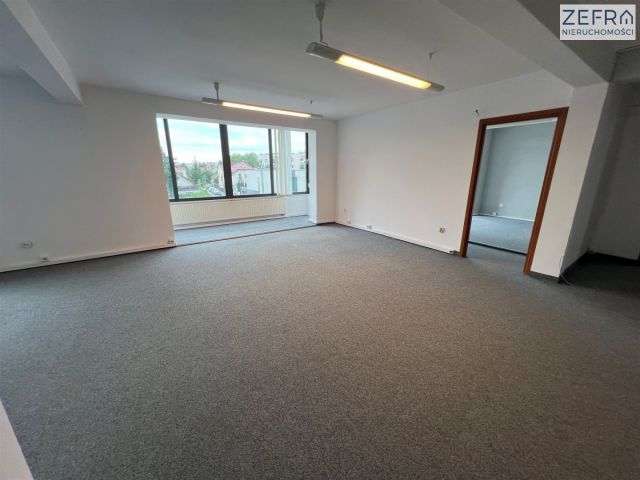 Biuro Kraków Prądnik Biały, ul. Henryka Pachońskiego. Zdjęcie 2