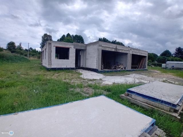 bliźniak, 8 pokoi Miedziana Góra. Zdjęcie 6