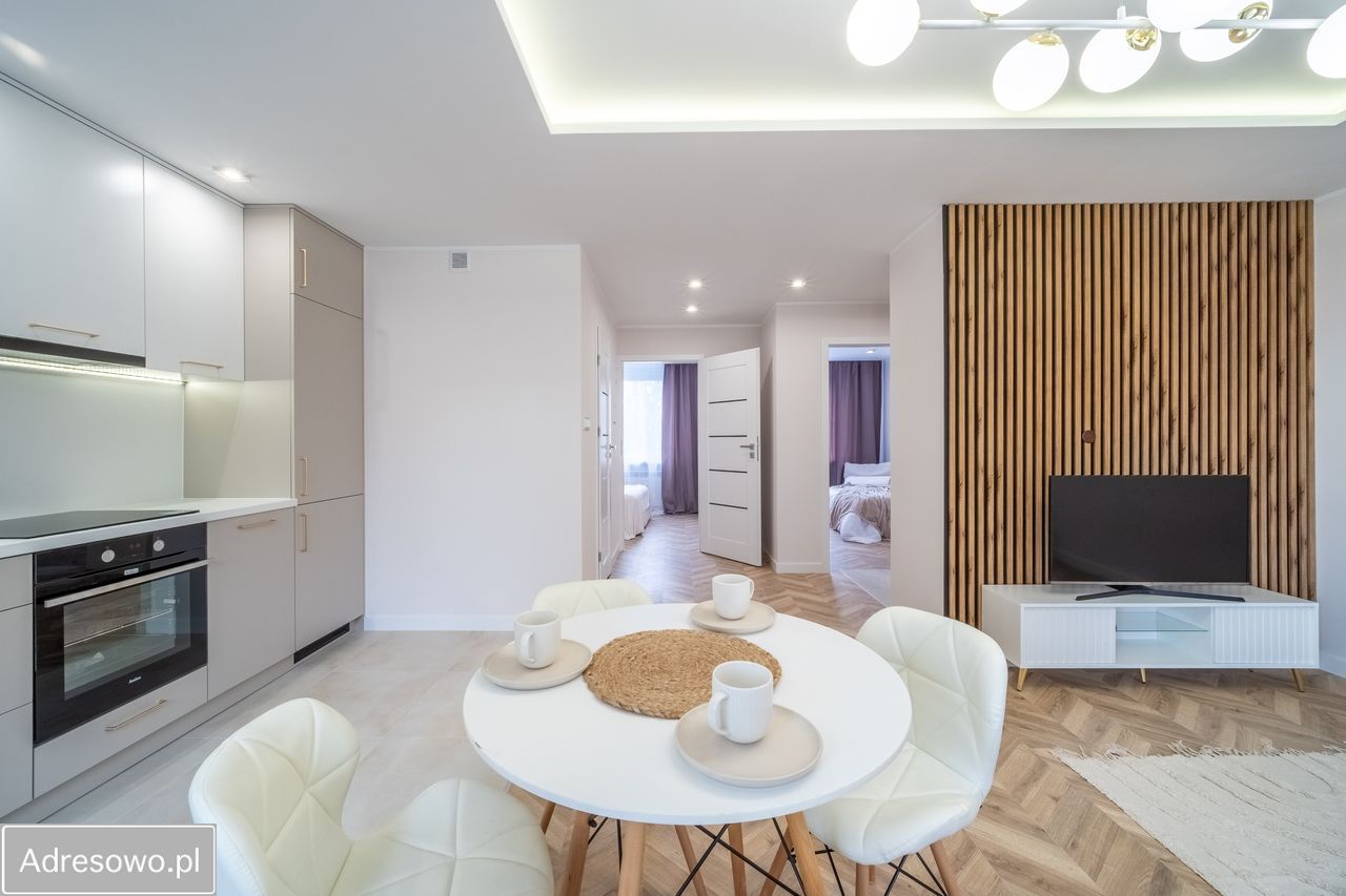 Mieszkanie 3-pokojowe Radom Ustronie, ul. Polskiego Czerwonego Krzyża. Zdjęcie 5