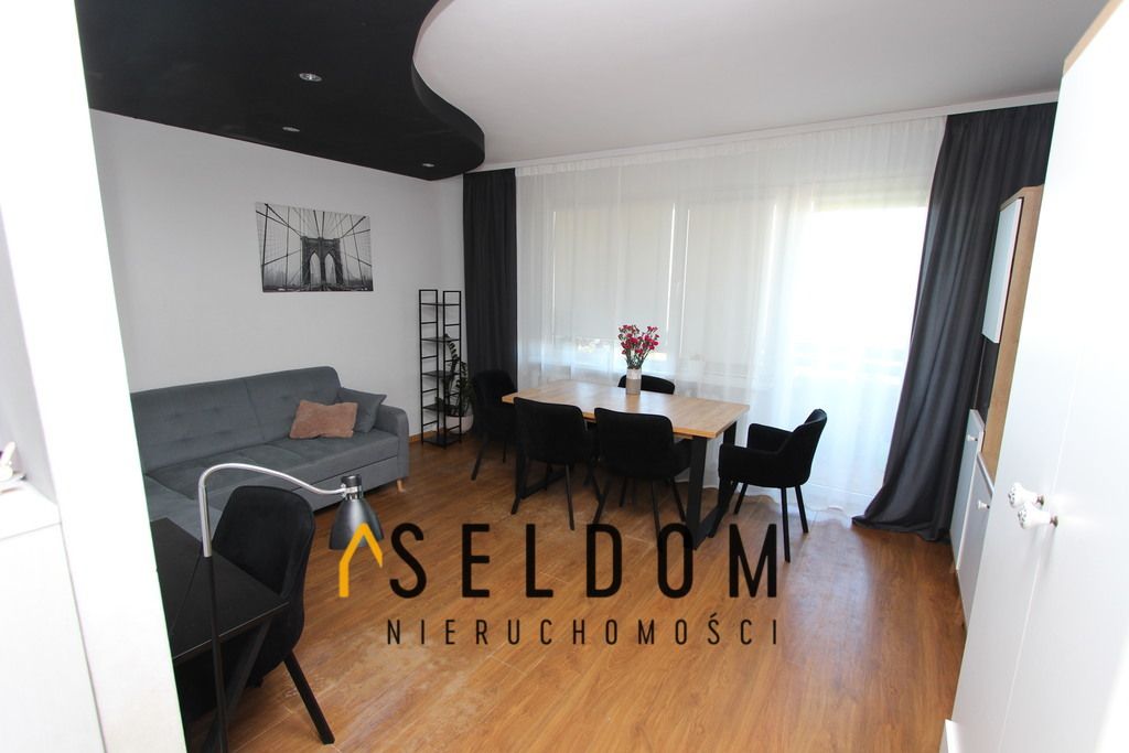 Mieszkanie 3-pokojowe Turek, os. Wyzwolenia. Zdjęcie 2