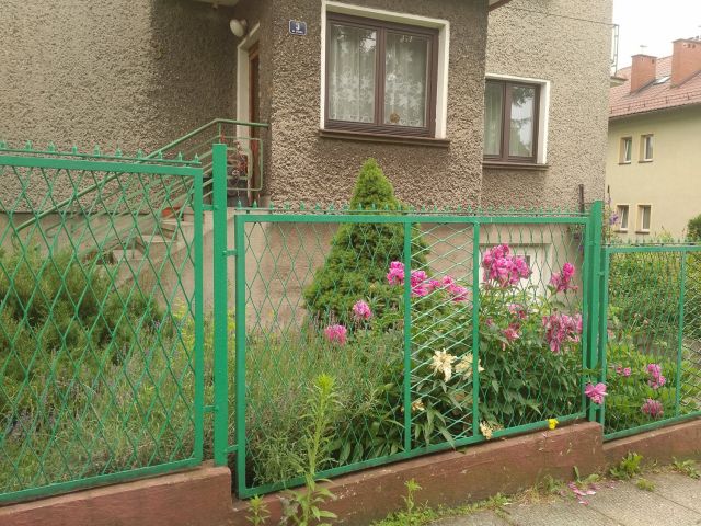dom wolnostojący, 5 pokoi Cieszyn, ul. Długa. Zdjęcie 1