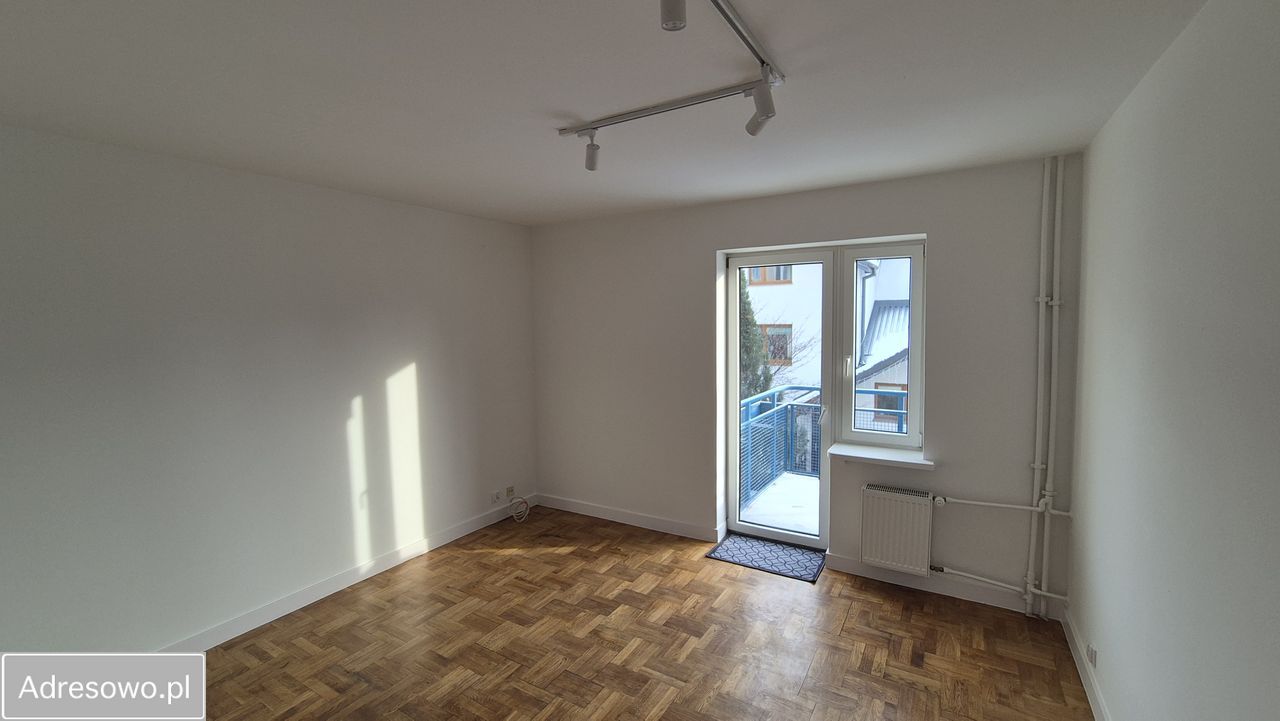 Mieszkanie 3-pokojowe Warszawa Stegny, ul. Cypryjska. Zdjęcie 2