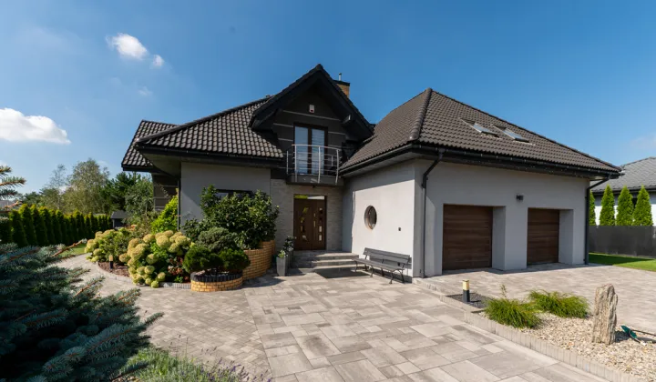 dom wolnostojący, 6 pokoi Dąbrówka Wielka