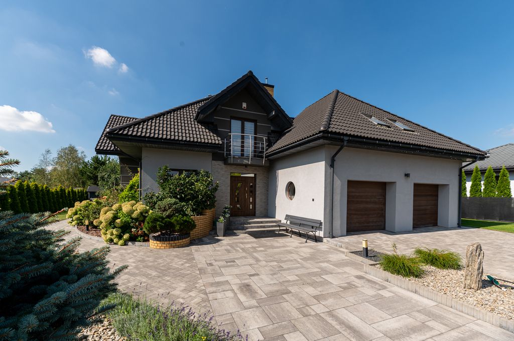 dom wolnostojący, 6 pokoi Dąbrówka Wielka