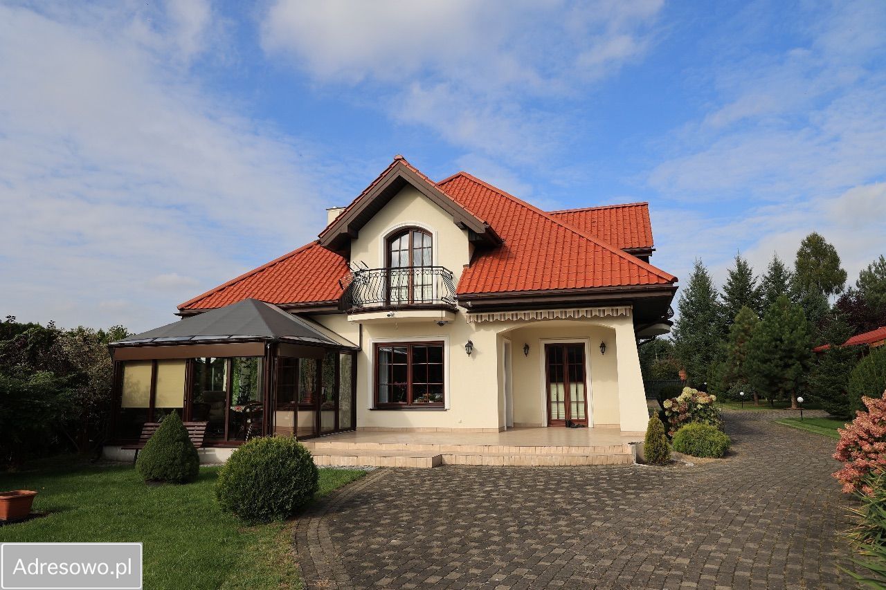 dom wolnostojący Pawlikowice