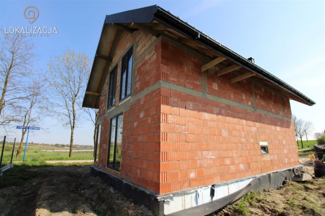 dom wolnostojący, 5 pokoi Łuczyce. Zdjęcie 2