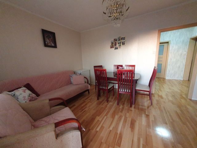 Mieszkanie 3-pokojowe Nowy Dwór Mazowiecki Osiedle Młodych, ul. gen. Władysława Sikorskiego. Zdjęcie 1