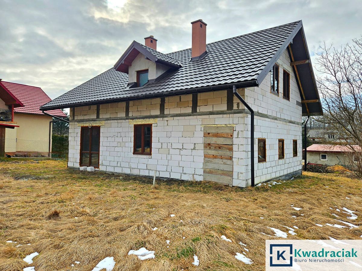 dom wolnostojący, 6 pokoi Bukowsko. Zdjęcie 2