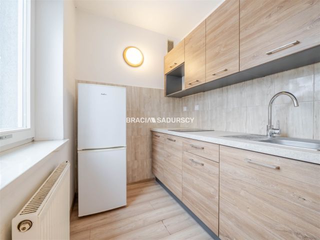 Mieszkanie 1-pokojowe Kraków Krowodrza, ul. Eljasza Walerego Radzikowskiego. Zdjęcie 2