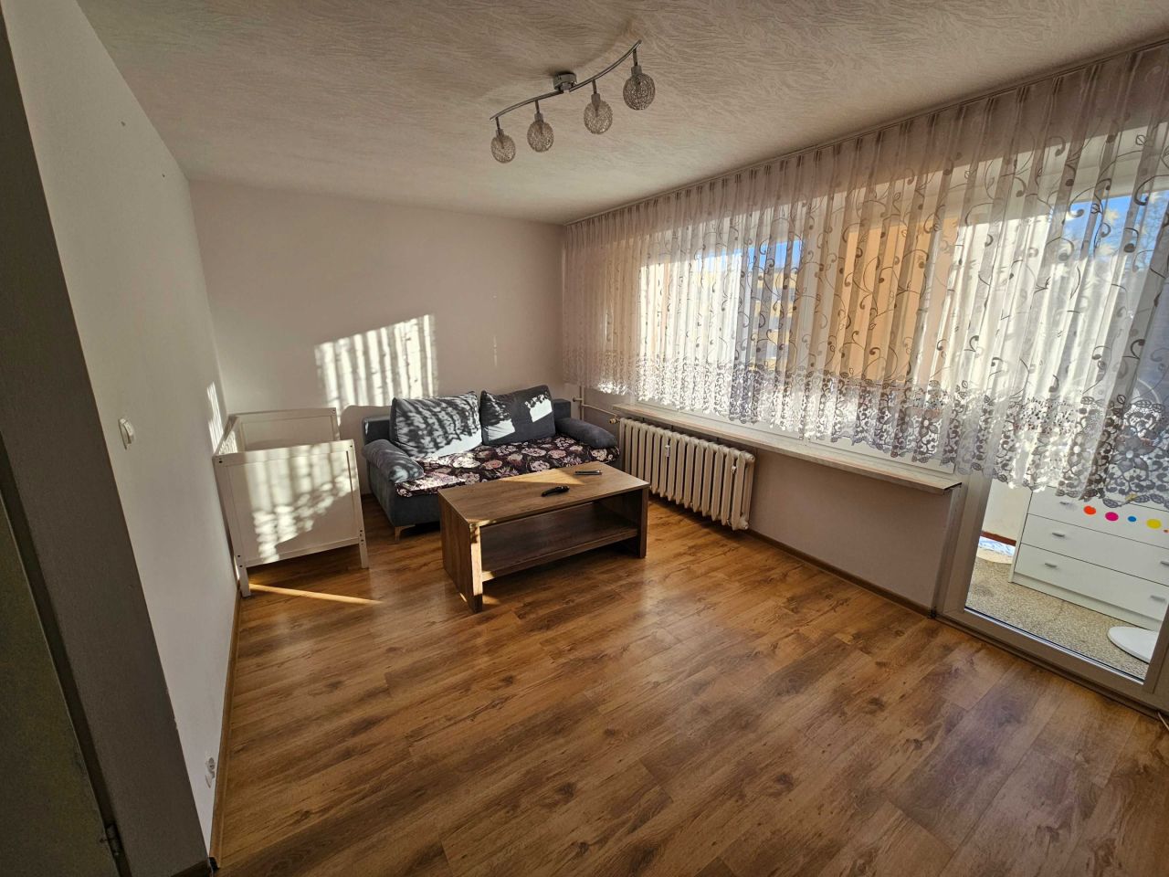 Mieszkanie 3-pokojowe Prudnik, ul. ks. Skowrońskiego. Zdjęcie 6