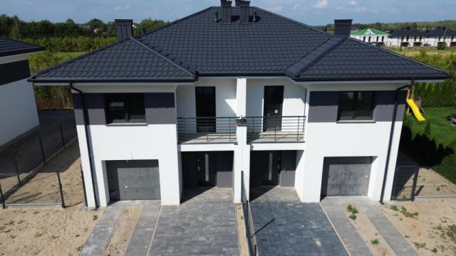 bliźniak, 5 pokoi Mroków. Zdjęcie 3