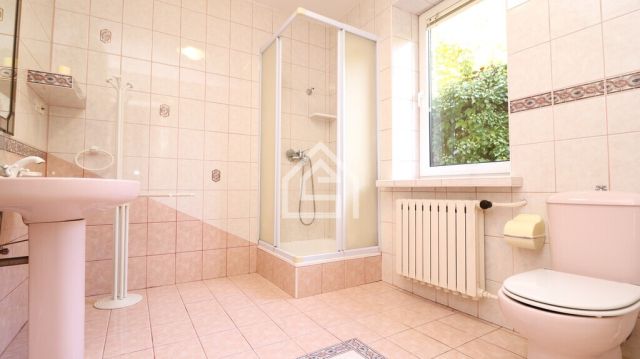 dom wolnostojący, 4 pokoje Żegocina. Zdjęcie 11