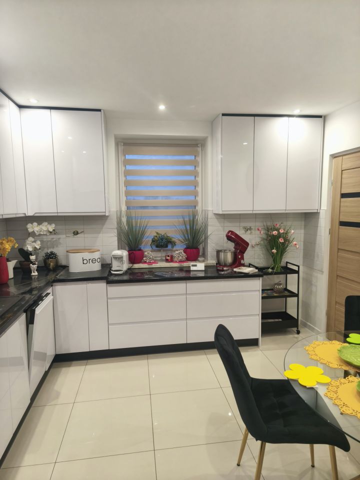 dom wolnostojący, 2 pokoje Rzędzianowice. Zdjęcie 5