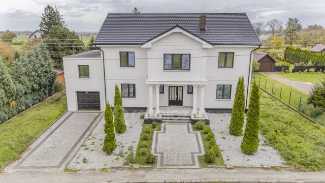 dom wolnostojący, 10 pokoi Starzyno, ul. Lipowa. Zdjęcie 2