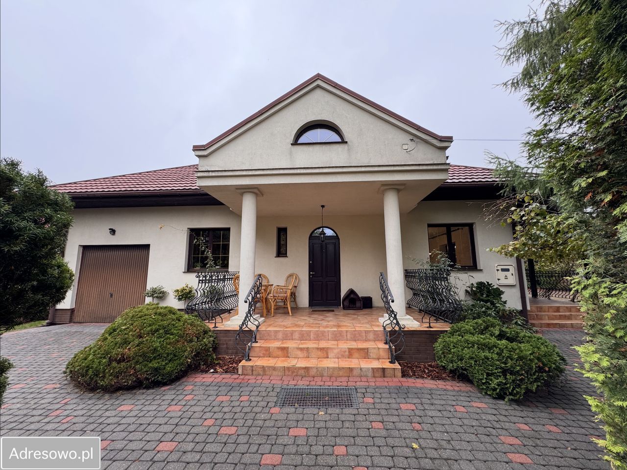 dom wolnostojący, 7 pokoi Łajski