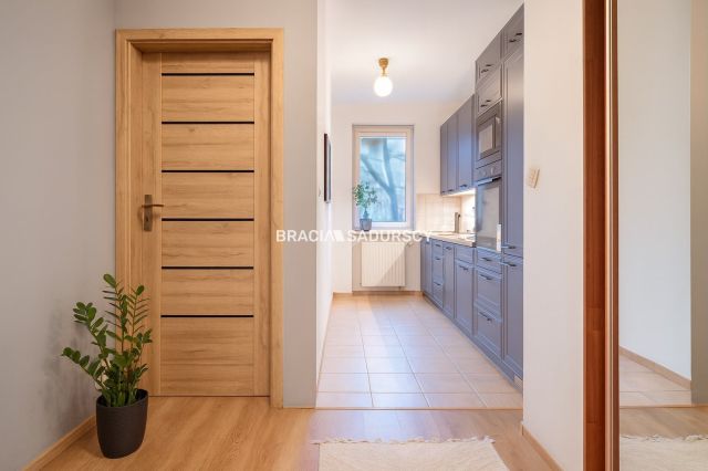 Mieszkanie 3-pokojowe Kraków Kurdwanów, ul. Marii i Bolesława Wysłouchów. Zdjęcie 3