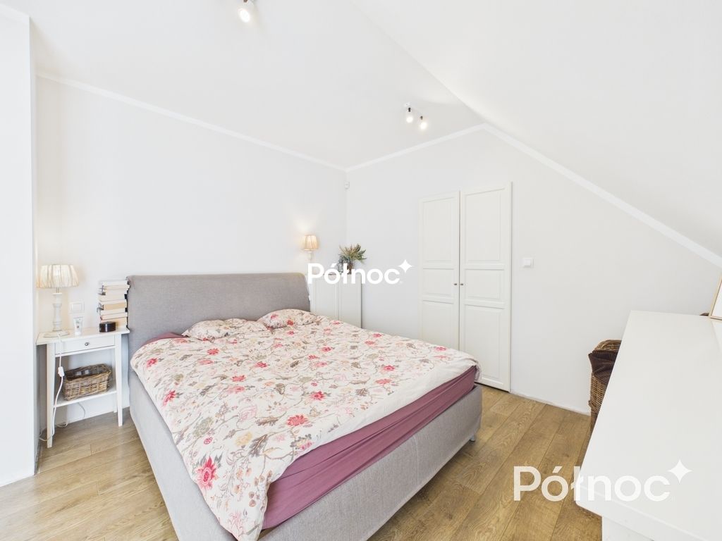 dom wolnostojący, 6 pokoi Rzeszotary, ul. Piastowska. Zdjęcie 13